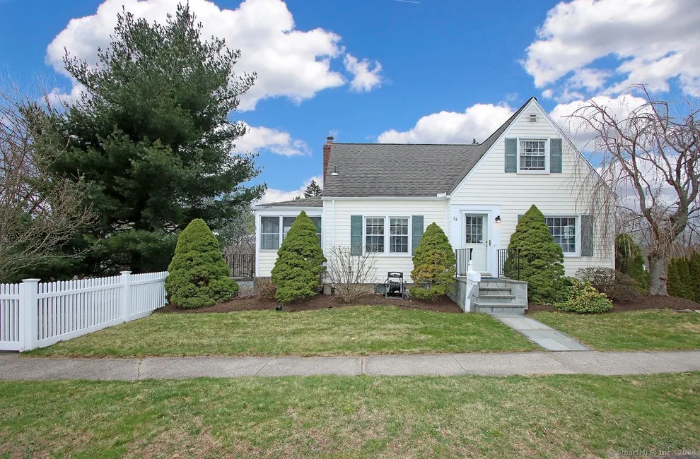 Unit for sale at 28 Bayard Avenue, North Haven, CT 06473
