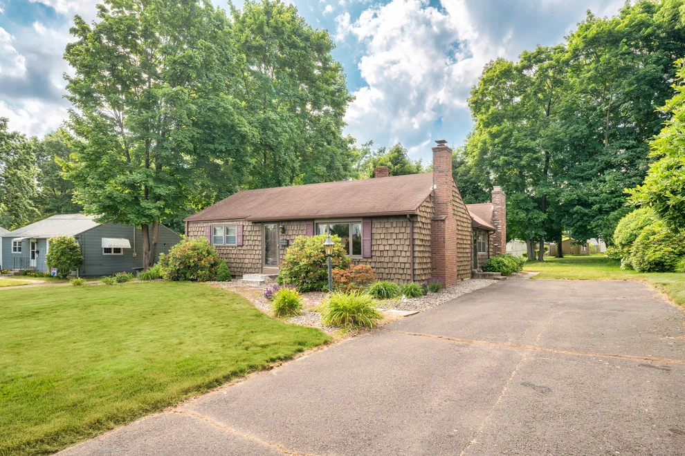 Unit for sale at 66 Concord Circle, Wethersfield, CT 06109