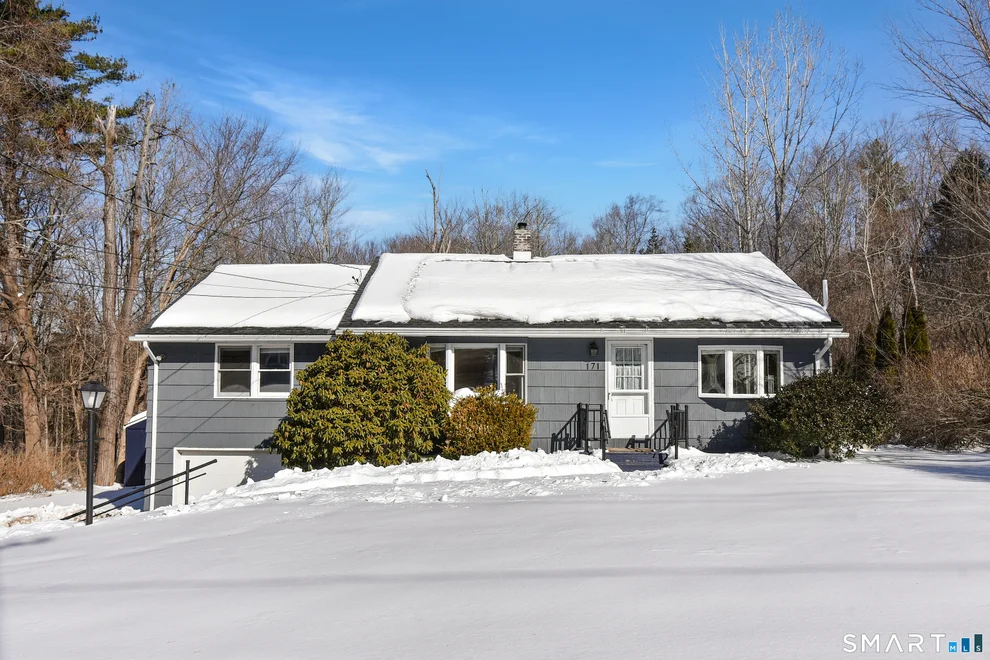 Unit for sale at 171 Wallens Street, Winchester, CT 06098