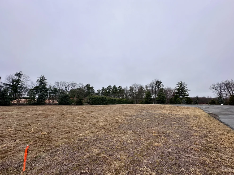 Unit for sale at 17,19 Northgate Drive, Windsor Locks, CT 06096