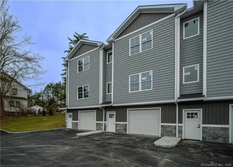 Unit for sale at 243 Echo Lake Road, Watertown, CT 06795