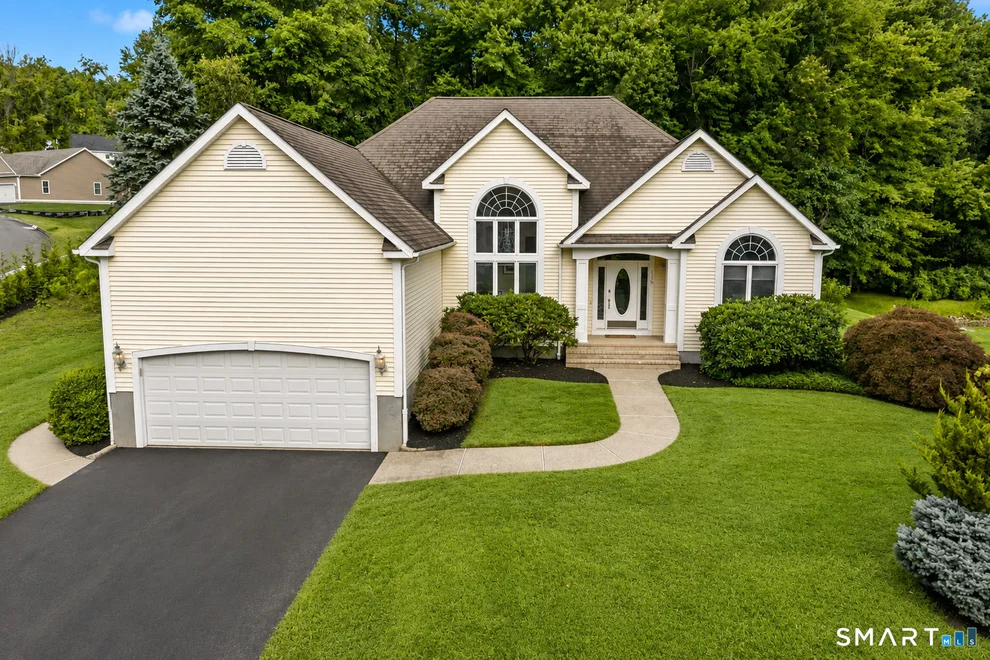 Unit for sale at 116 Pond View Drive, Watertown, CT 06795