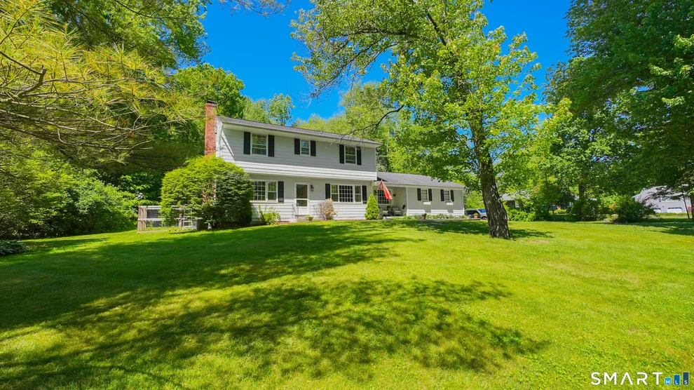 Unit for sale at 27 Powder Horn Hill, Brookfield, CT 06804