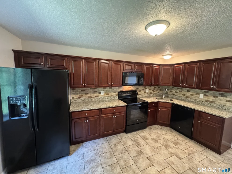 Unit for sale at 515 Scott Road, Waterbury, CT 06705