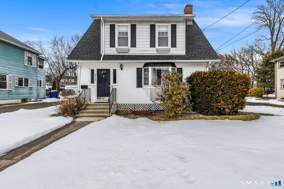 Unit for sale at 192 Warrenton Avenue, West Hartford, CT 06119
