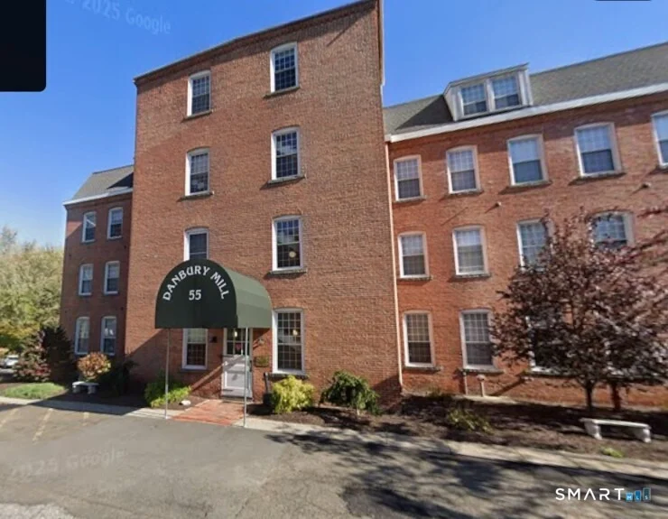 Unit for sale at 55 Oil Mill Road, Danbury, CT 06810