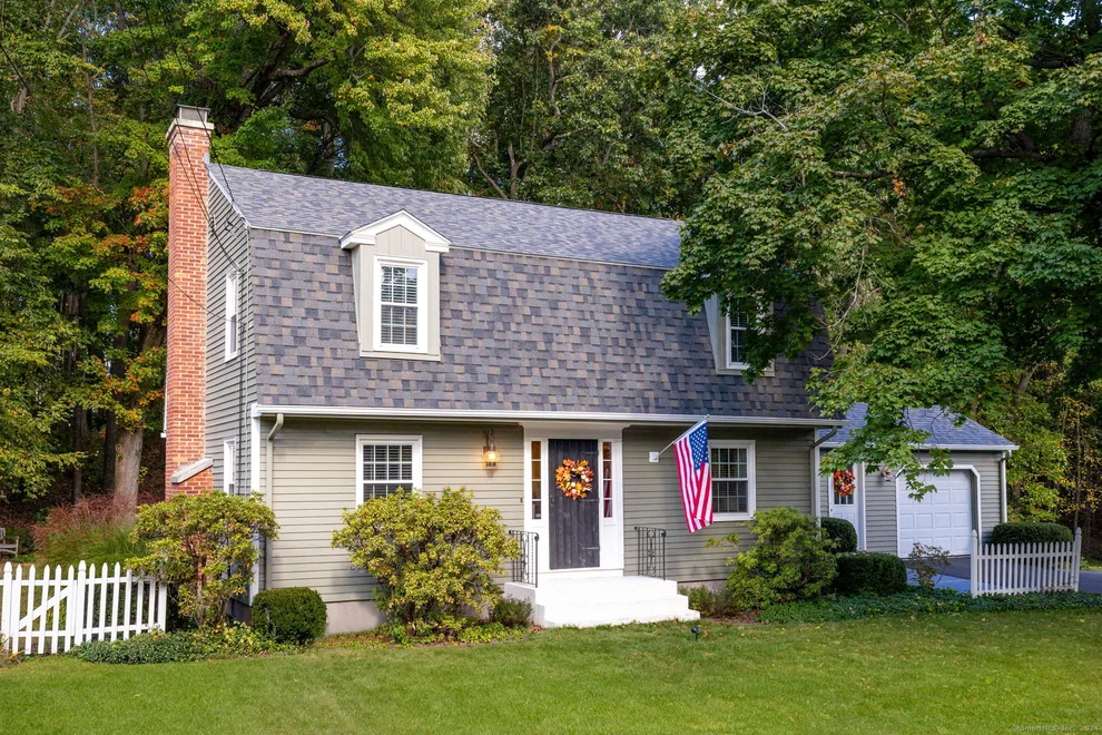 Unit for sale at 37 Bradford Drive, Windsor, CT 06095