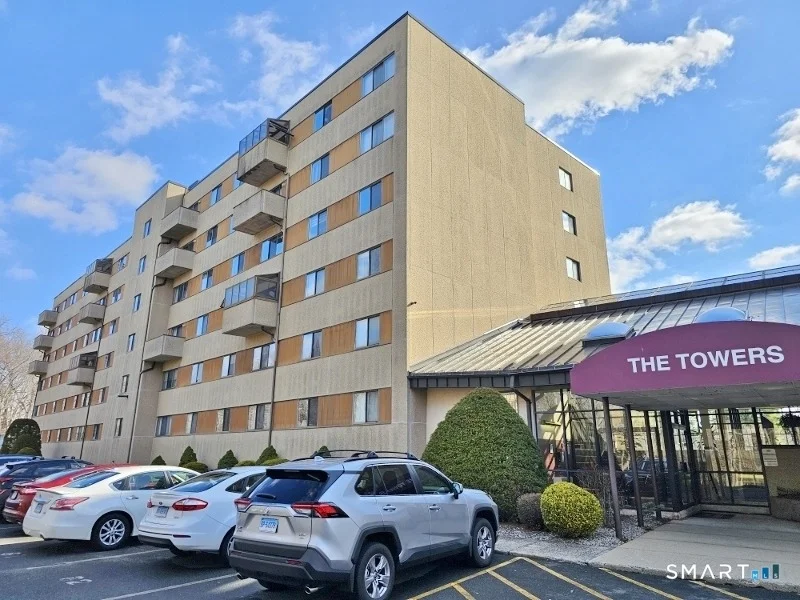 Unit for sale at 45 Putter Drive, Wallingford, CT 06492