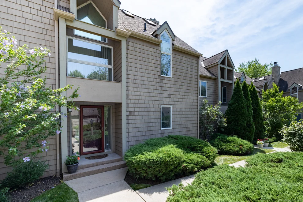 Unit for sale at 11 Timberwood Road, West Hartford, CT 06117