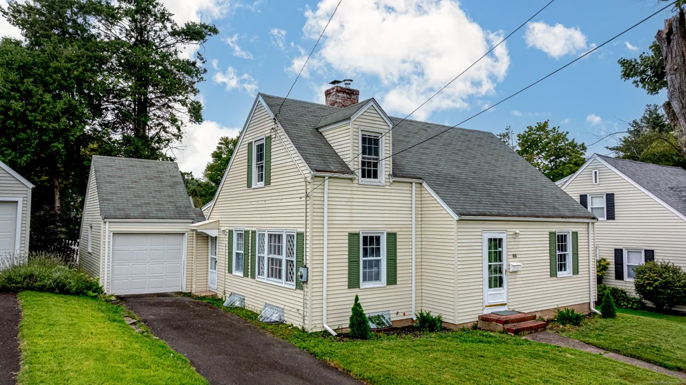 Unit for sale at 32 Crosshill Road, West Hartford, CT 06107