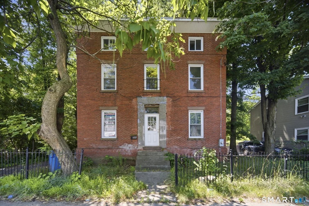 Unit for sale at 135 Capen Street, Hartford, CT 06120