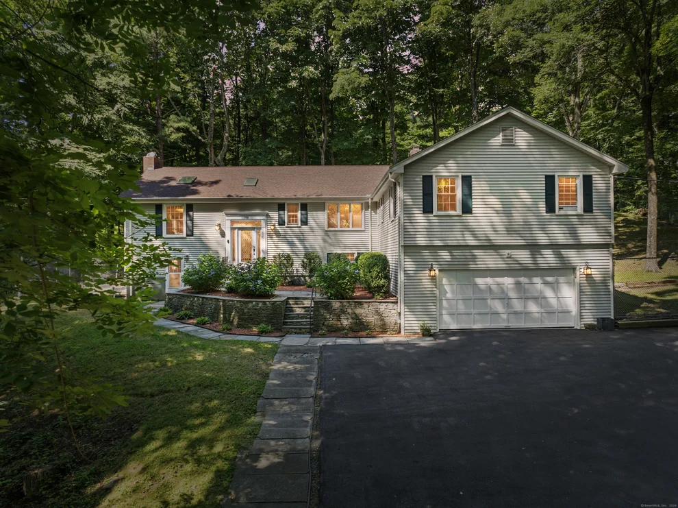 Unit for sale at 156 Westmont Street, West Hartford, CT 06117