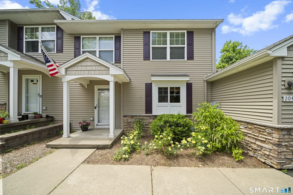 Unit for sale at 204 Oak Ridge Drive, Windsor Locks, CT 06096