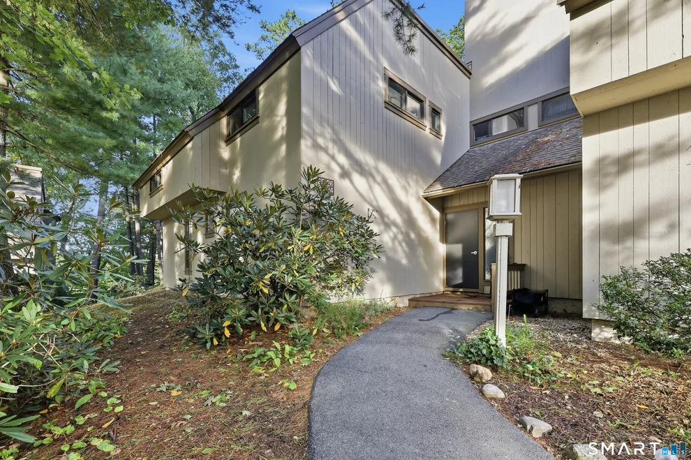Unit for sale at 25 Great Meadow Lane, Farmington, CT 06032