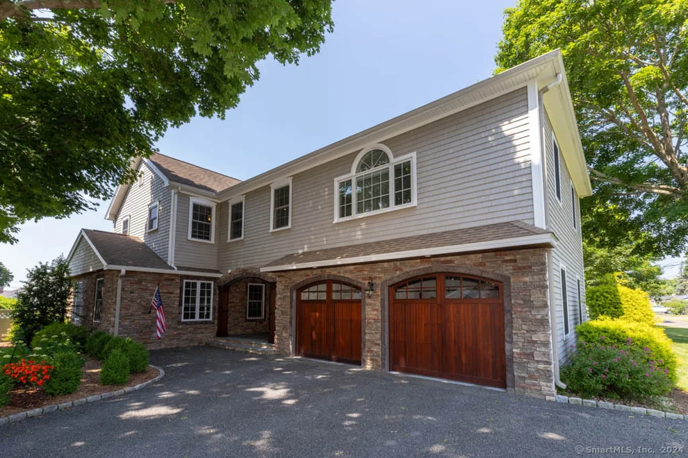 Unit for sale at 8 Maynard Circle, Old Saybrook, CT 06475