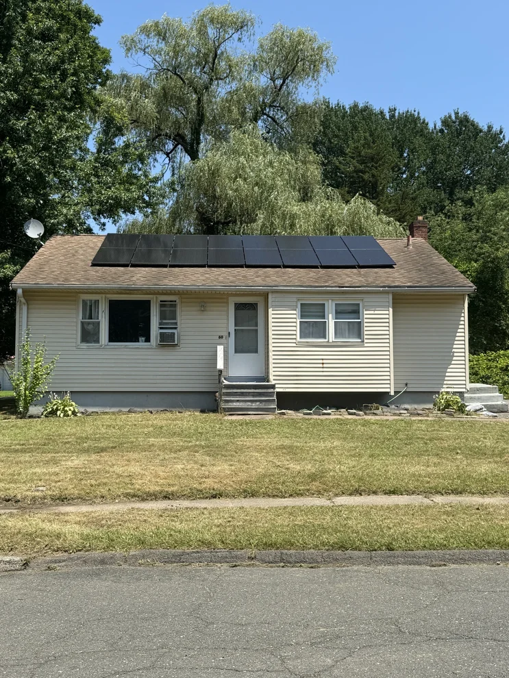 Unit for sale at 60 Jackson Road, Bloomfield, CT 06002