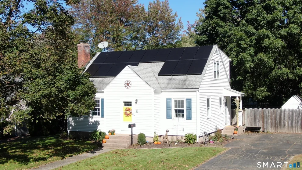 Unit for sale at 3 Middle Drive, Windsor Locks, CT 06096