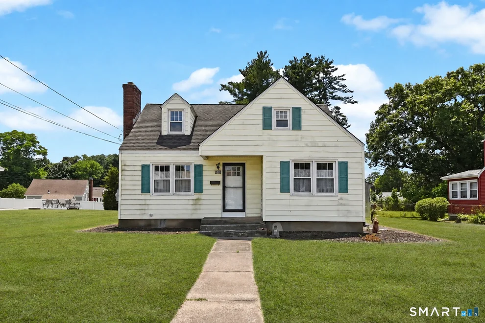 Unit for sale at 610 Middle Turnpike, Manchester, CT 06040