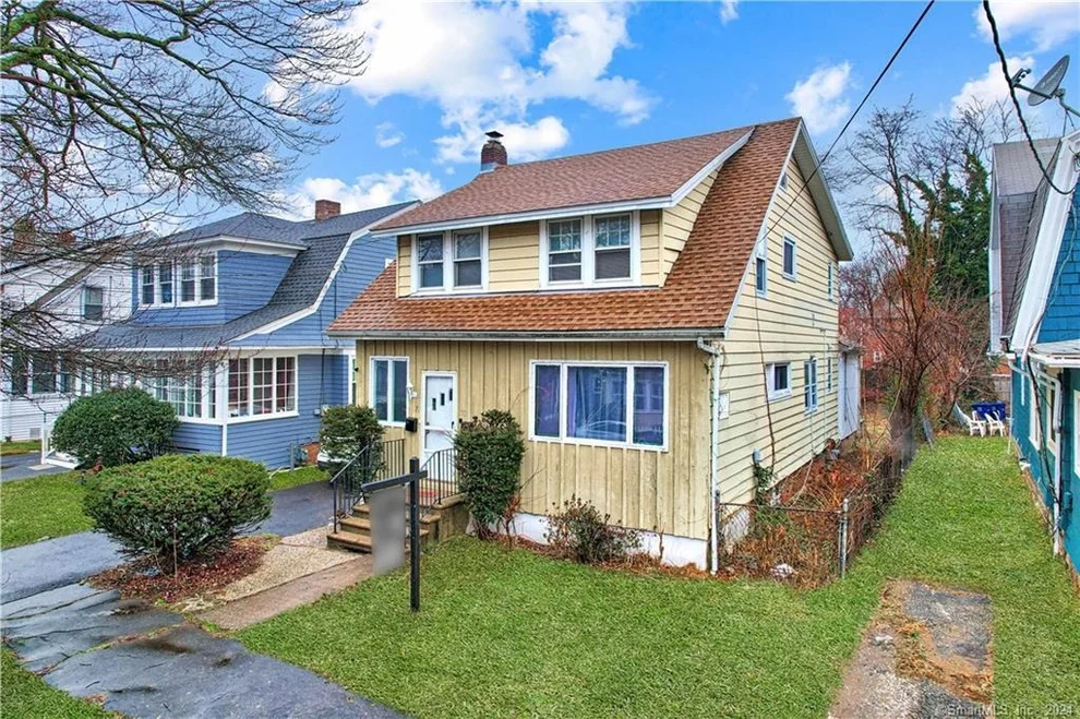 Unit for sale at 72 Staples Street, Bridgeport, CT 06604