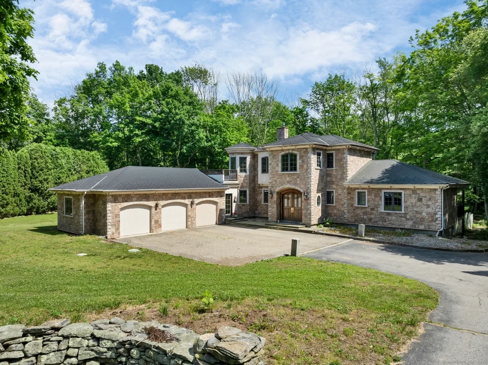 Unit for sale at 19 Stony Ridge Road, Norwich, CT 06360