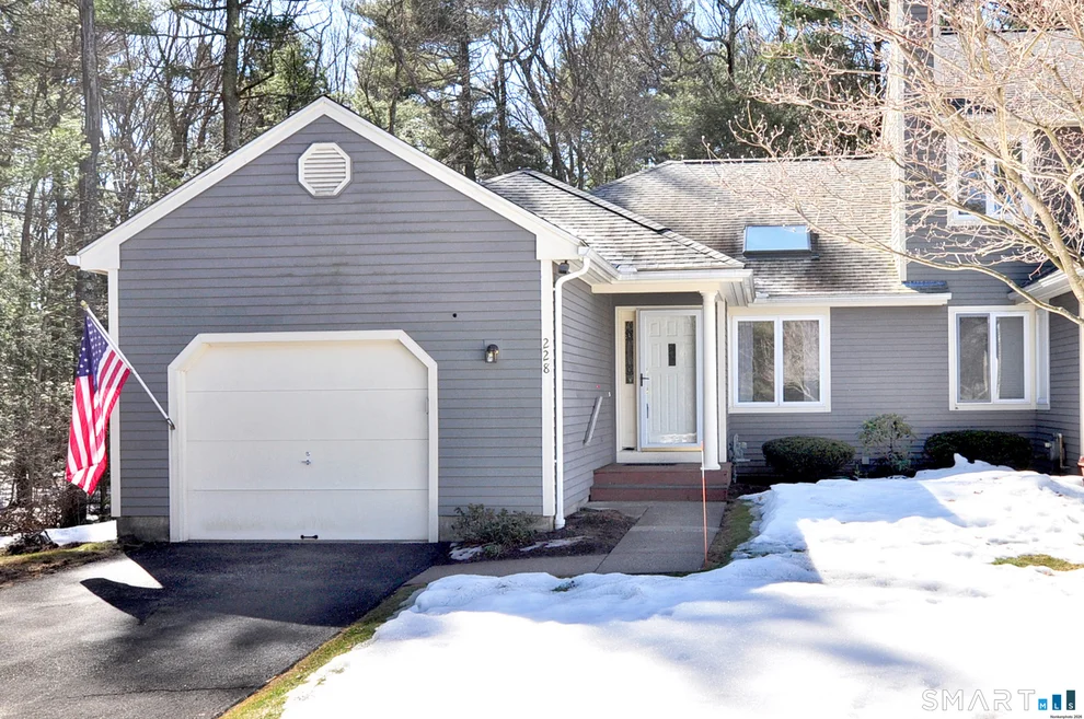 Unit for sale at 228 Castlewood Drive, Bloomfield, CT 06002