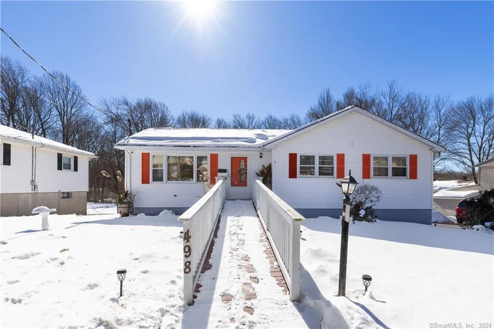 Unit for sale at 498 Scott Road, Waterbury, CT 06705