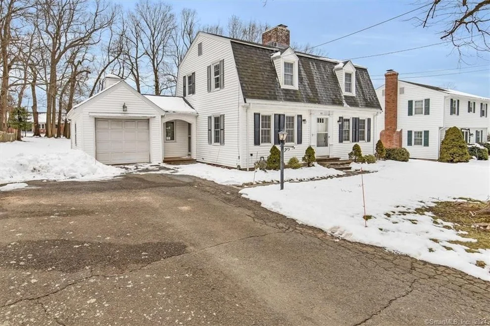 Unit for sale at 42 Elwood Road, Manchester, CT 06040