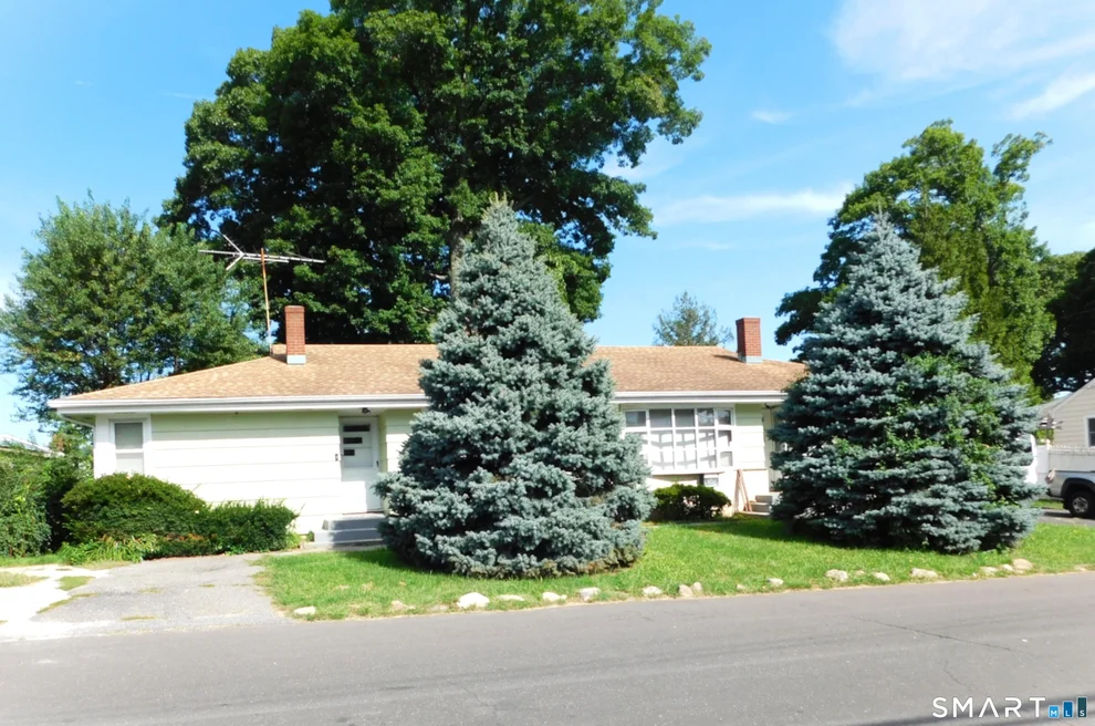 Unit for sale at 234 Queen Street, Bridgeport, CT 06606