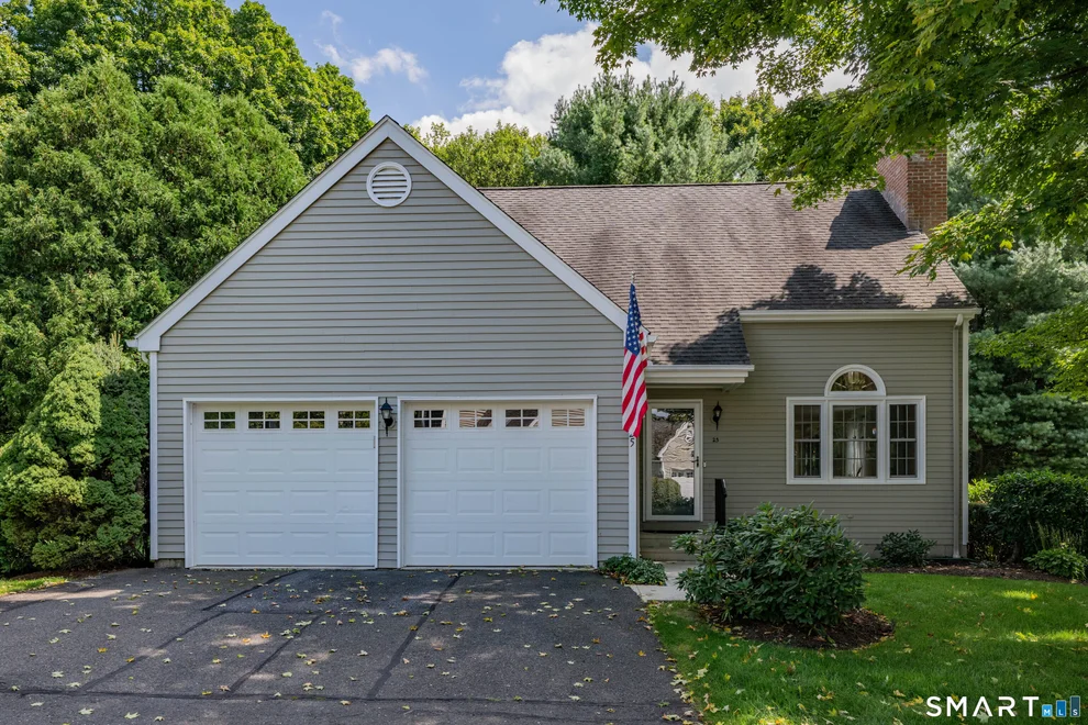 Unit for sale at 25 Woodbury Hill, Woodbury, CT 06798