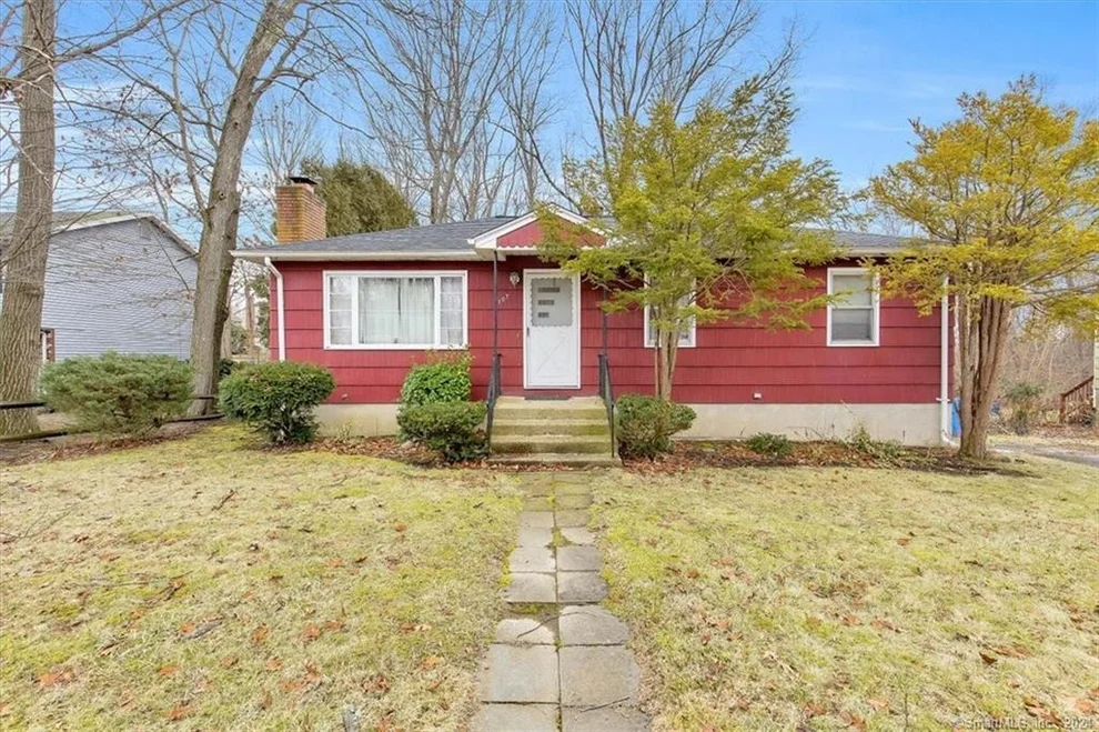 Unit for sale at 107 Larchmont Avenue, Waterbury, CT 06708