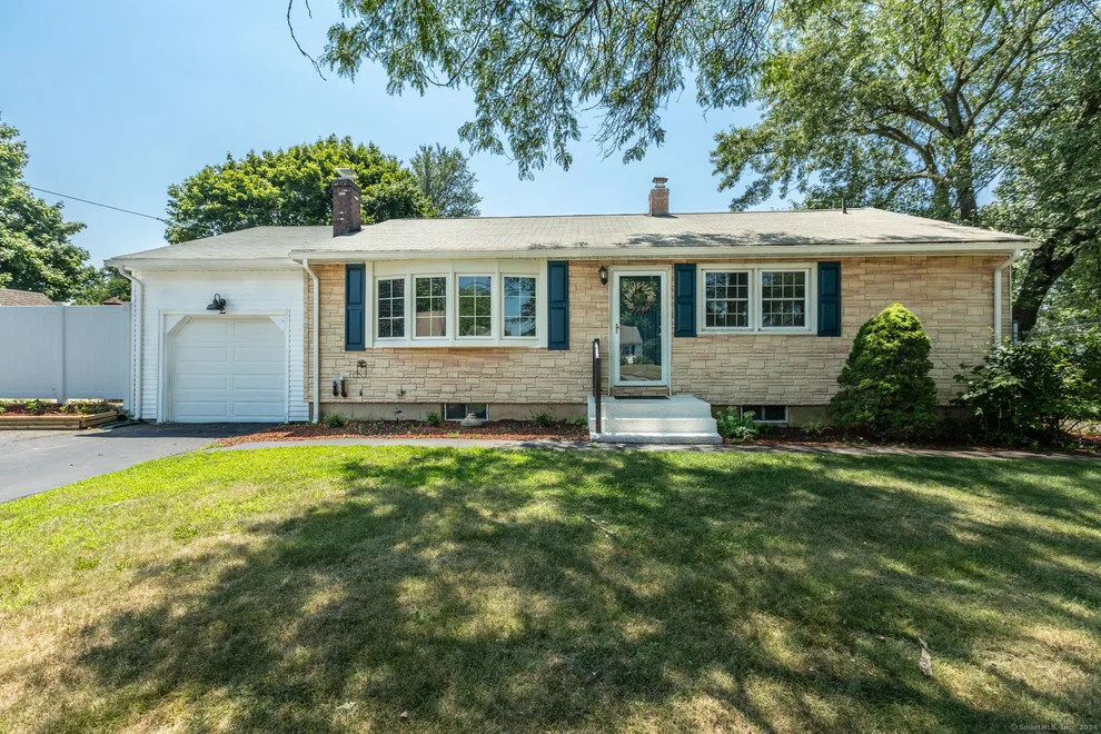Unit for sale at 10 Steven Street, Wallingford, CT 06492