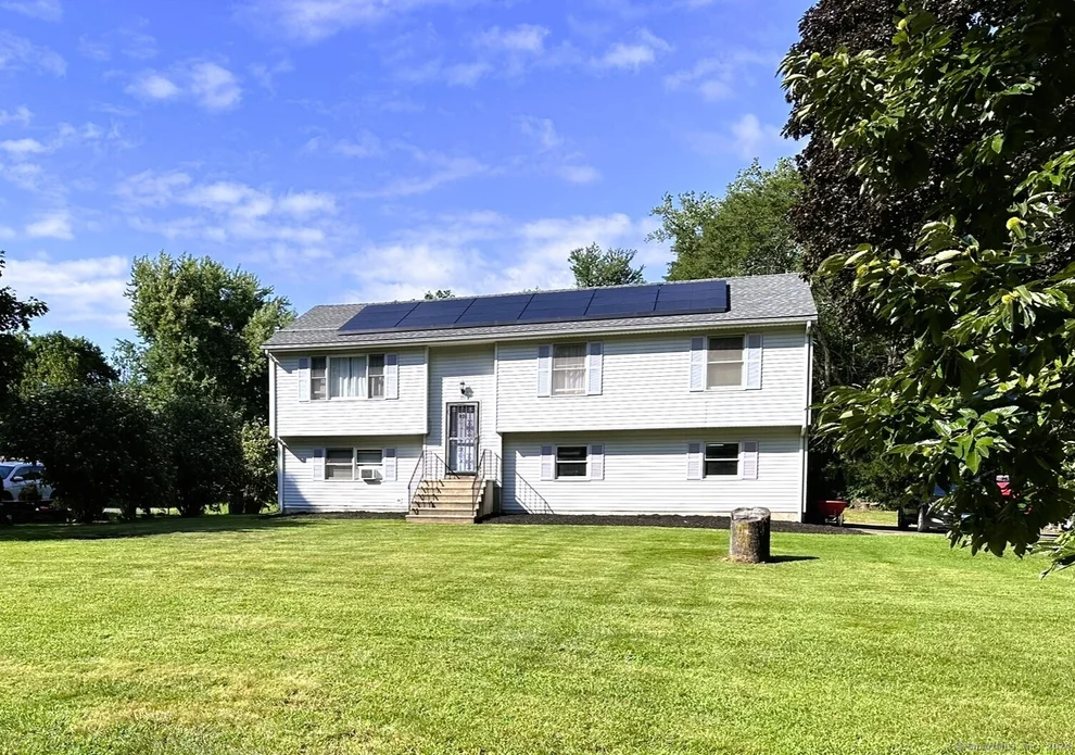 Unit for sale at 904 Bloomfield Avenue, Windsor, CT 06095