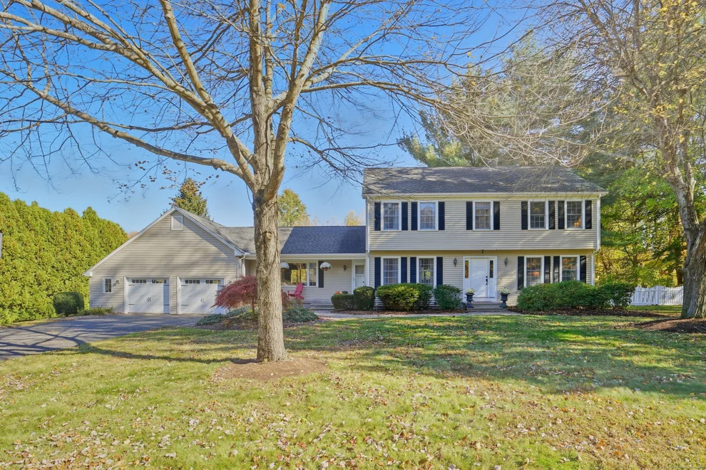 Unit for sale at 2 Plantation Drive, Suffield, CT 06078