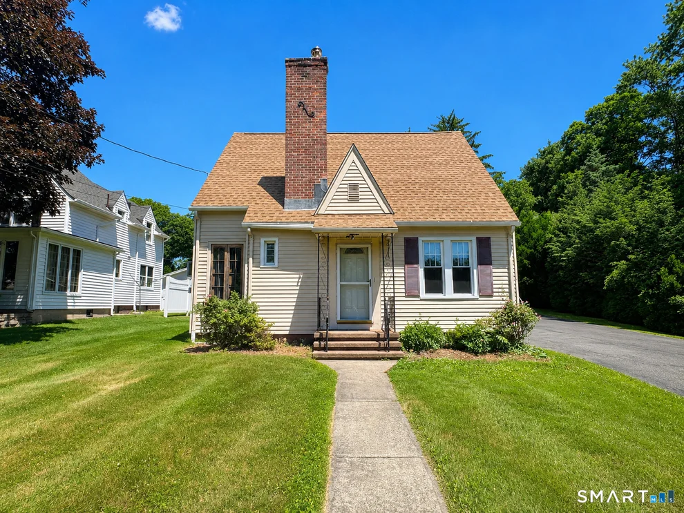 Unit for sale at 195 Montowese Avenue, North Haven, CT 06473
