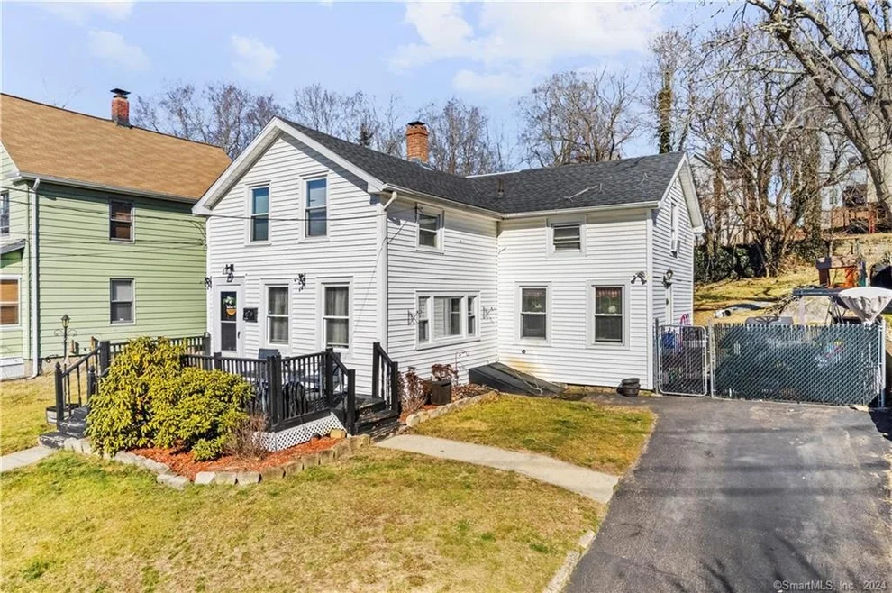 Unit for sale at 45 Cole Street, New London, CT 06320