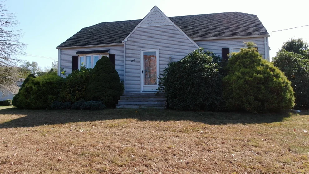 Unit for sale at 100 Town Farm Road, Enfield, CT 06082