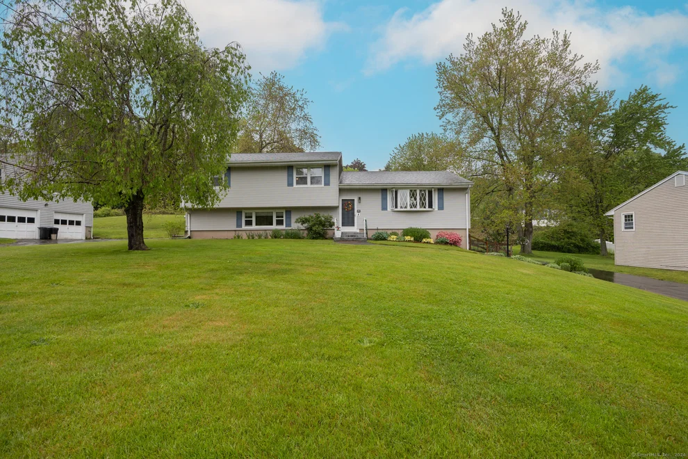 Unit for sale at 1132 Hartford Turnpike, North Haven, CT 06473