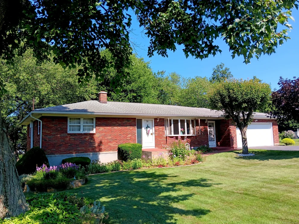 Unit for sale at 20 Judy Lane, Wolcott, CT 06716