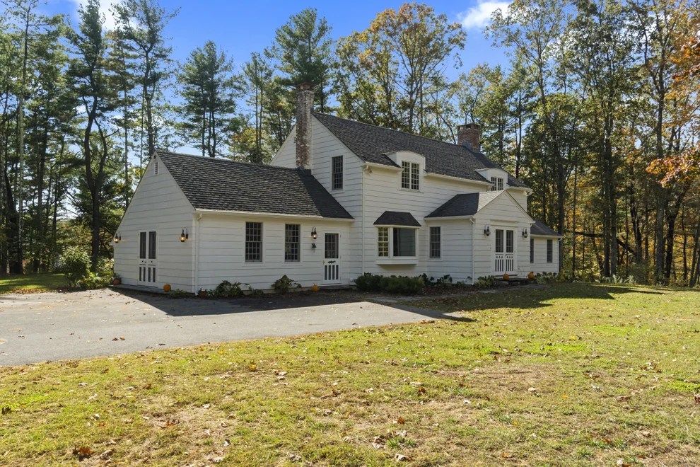 Unit for sale at 47 Ferry Road, Chester, CT 06412