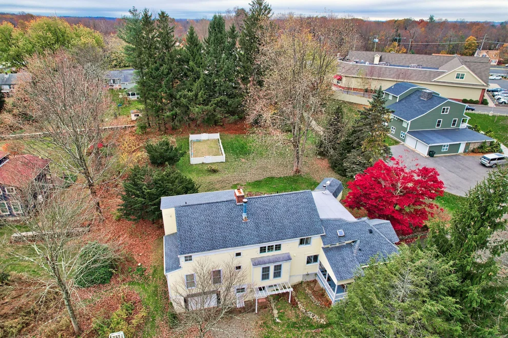Unit for sale at 6 Merriman Lane, Prospect, CT 06712
