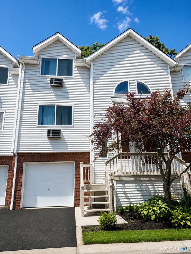 Unit for sale at 925 Oronoke Road, Waterbury, CT 06708