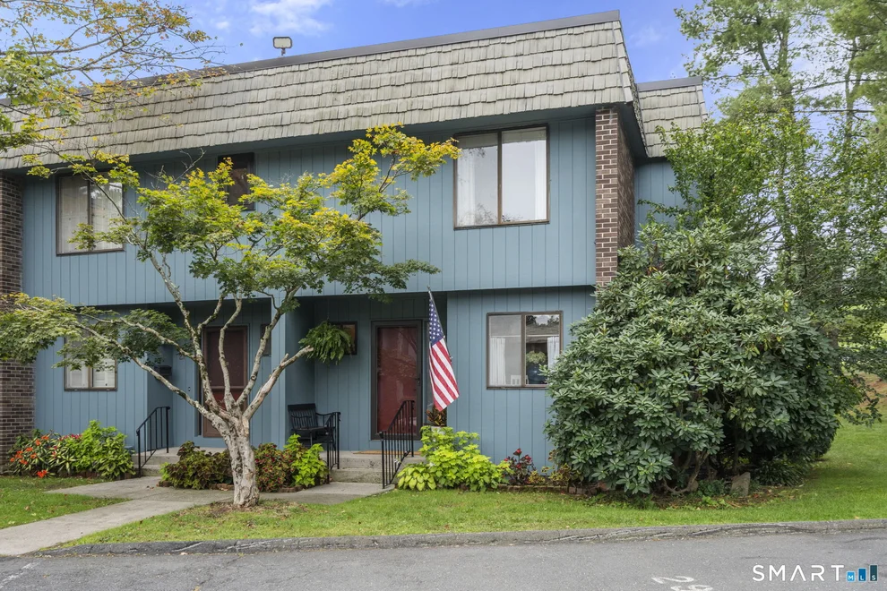 Unit for sale at 29 Margo Court, Cromwell, CT 06416
