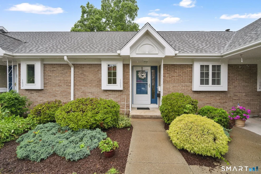 Unit for sale at 103 Wyndemere Court, South Windsor, CT 06074