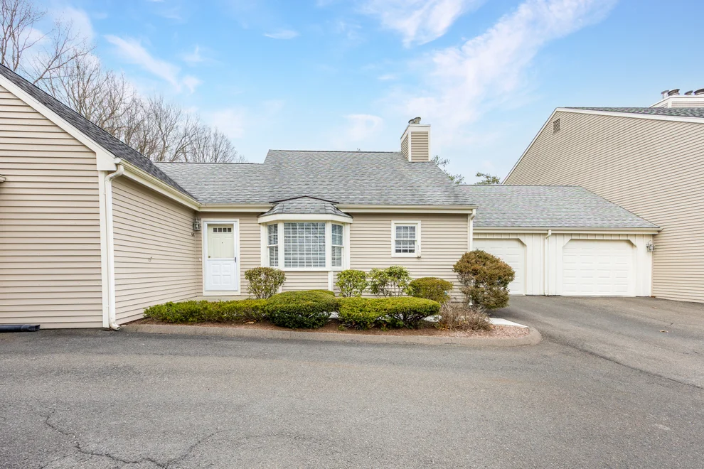 Unit for sale at 64 Old Towne Road, Cheshire, CT 06410