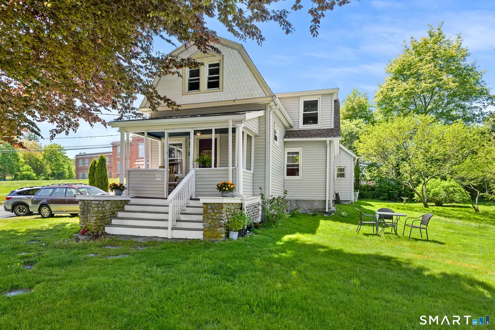 Unit for sale at 120 Old Norwich Road, Waterford, CT 06375