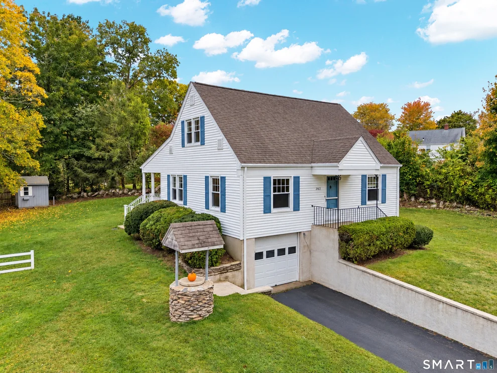 Unit for sale at 282 Boston Post Road, Waterford, CT 06385