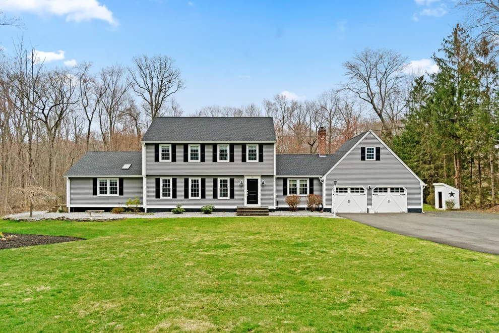 Unit for sale at 25 Laurelwood Drive, Wallingford, CT 06492