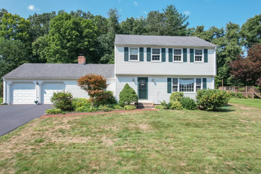 Unit for sale at 237 Argyle Road, Cheshire, CT 06410