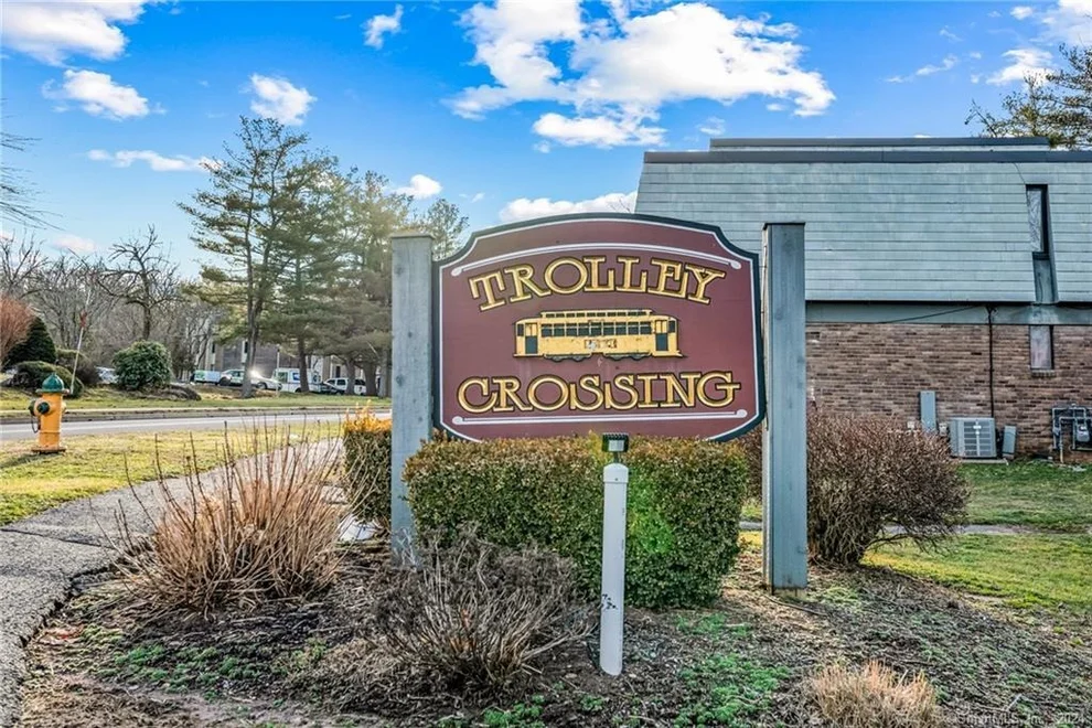 Unit for sale at 21 Trolley Crossing Lane, Middletown, CT 06457