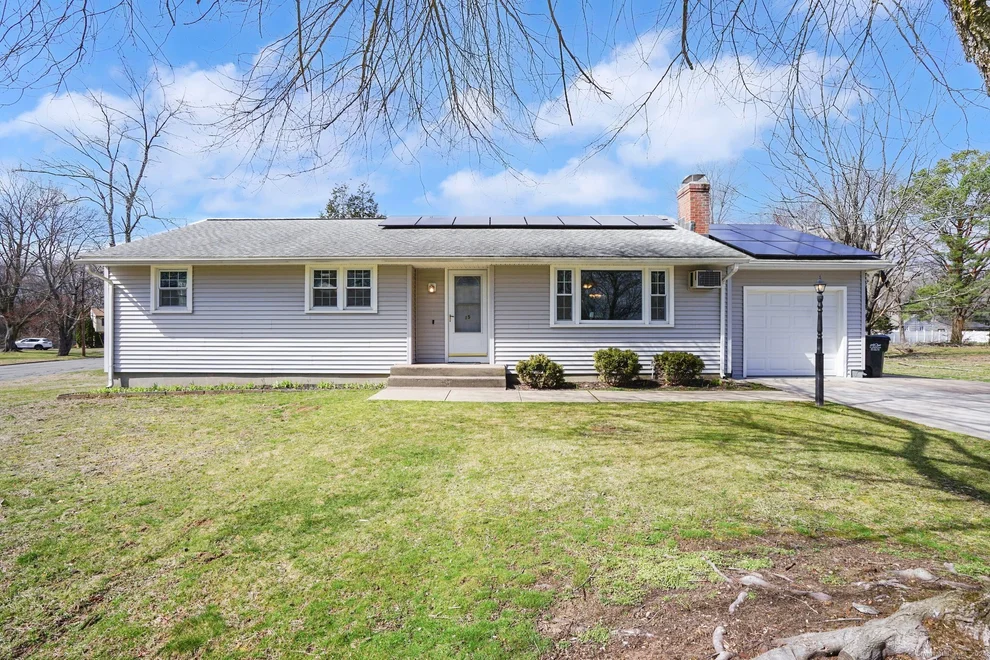 Unit for sale at 15 Cherry Blossom Lane, South Windsor, CT 06074